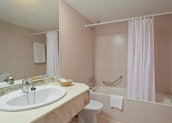 O7 Club 3* Cala Ratjada (Mallorca)