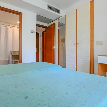 O7 Club Cala Ratajda ホテル