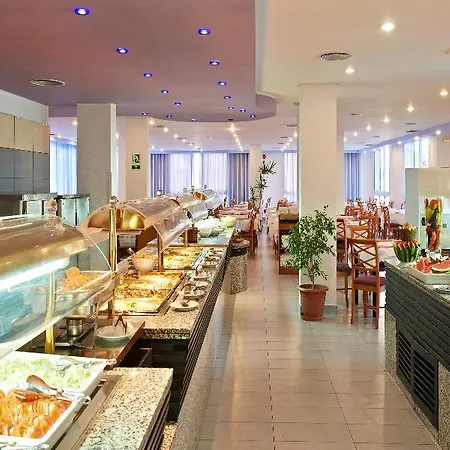 ホテル O7 Club Cala Ratajda